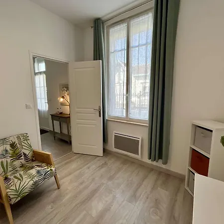 Michel Renovee A Royan, Proche Plages - Fr-1-494-215 * 鲁瓦扬