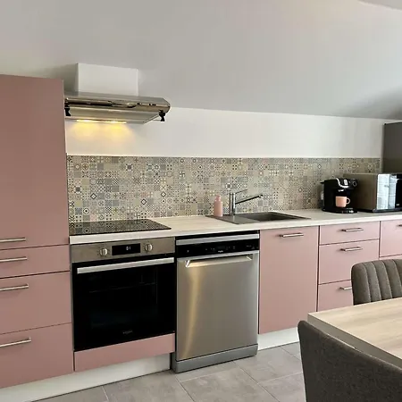 Michel Renovee A Royan, Proche Plages - Fr-1-494-215